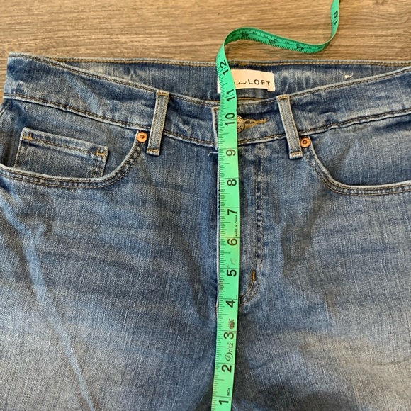 Adorable Loft Cutoff Denim Shorts- like new! Size 28 - Picture 7 of 10